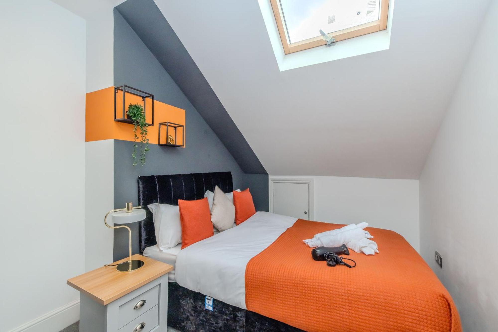 Luxe City Living L 2-Bedroom Flat With Free Parking Brighton Bagian luar foto