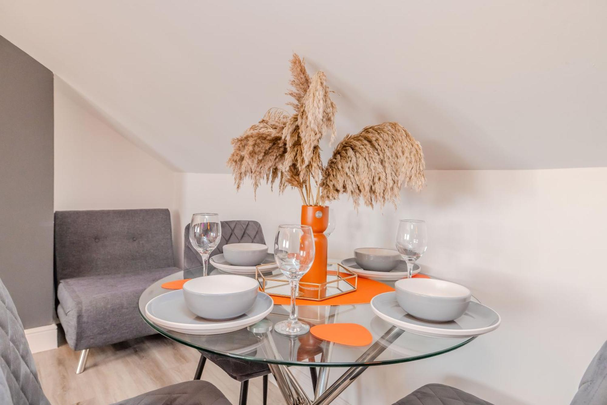 Luxe City Living L 2-Bedroom Flat With Free Parking Brighton Bagian luar foto