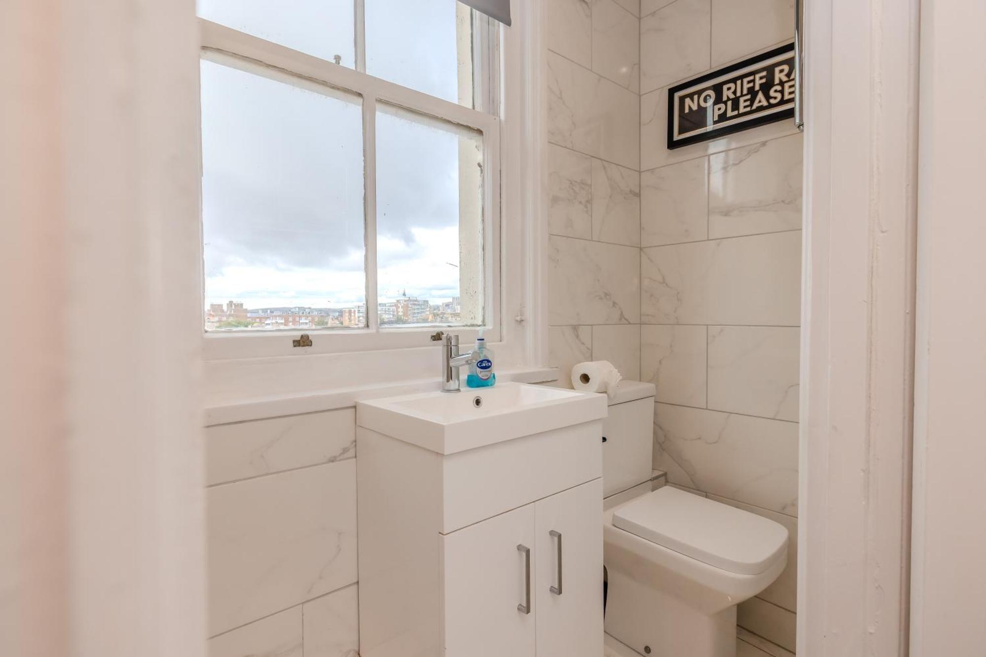 Luxe City Living L 2-Bedroom Flat With Free Parking Brighton Bagian luar foto