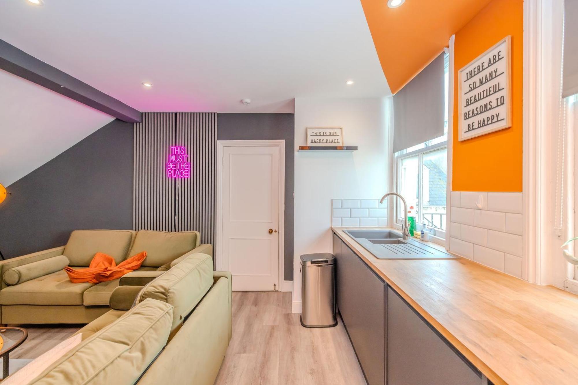 Luxe City Living L 2-Bedroom Flat With Free Parking Brighton Bagian luar foto