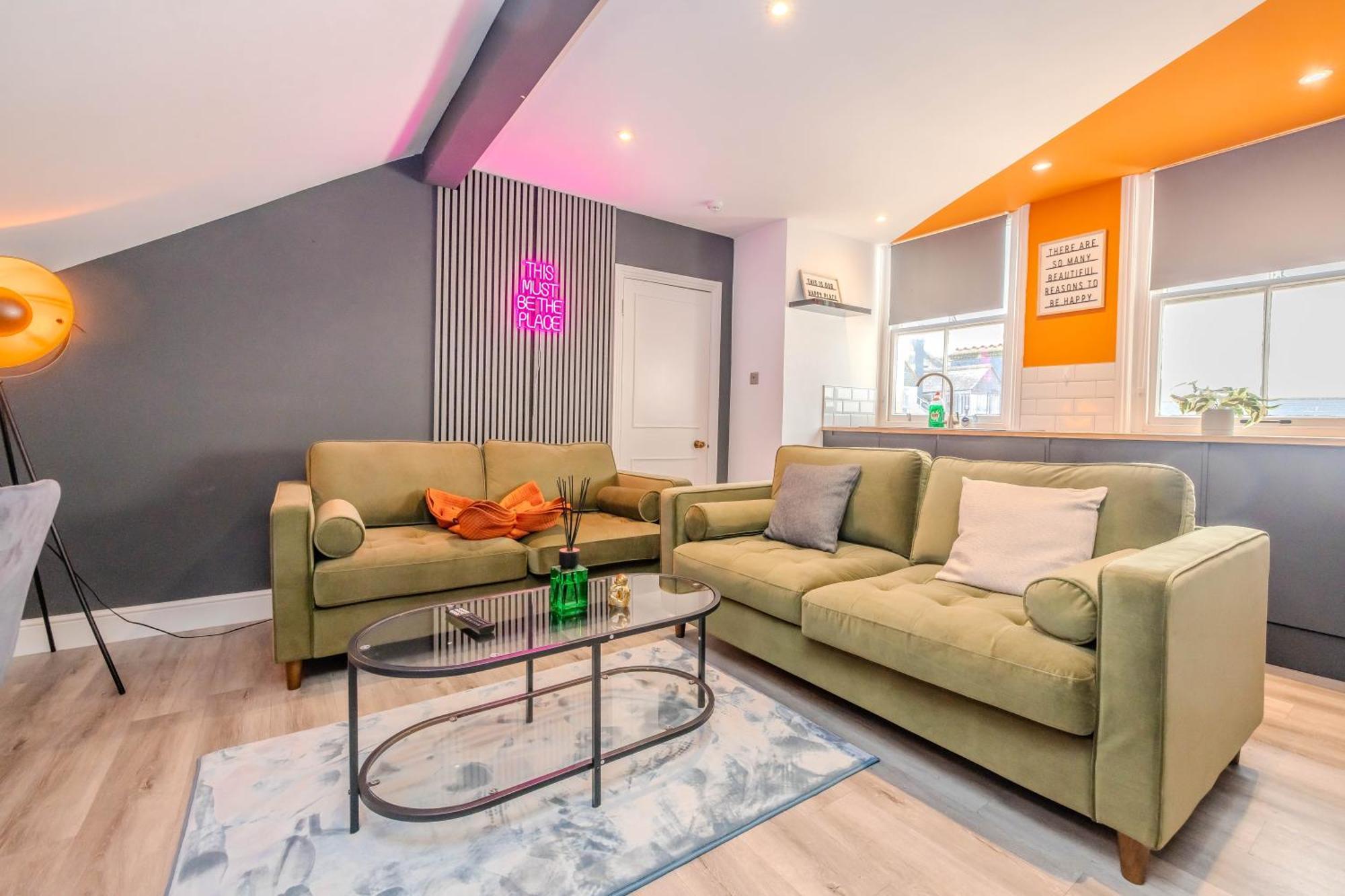 Luxe City Living L 2-Bedroom Flat With Free Parking Brighton Bagian luar foto